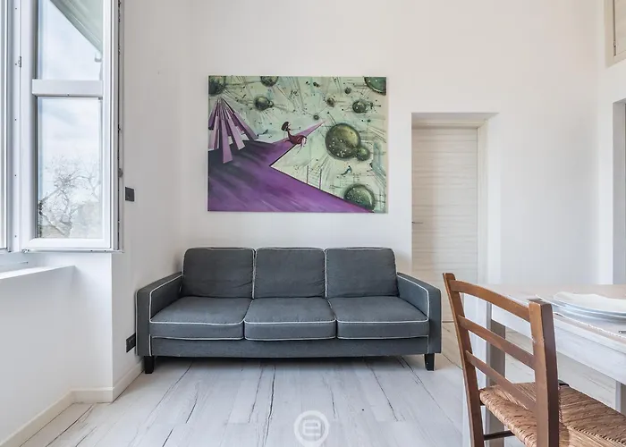 Port View Apartment