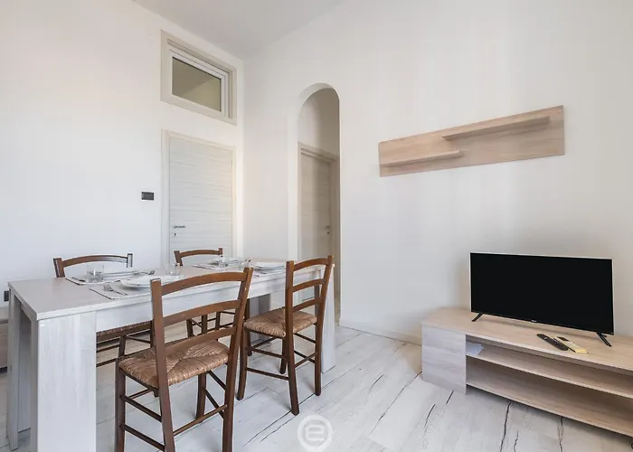 Port View Apartment