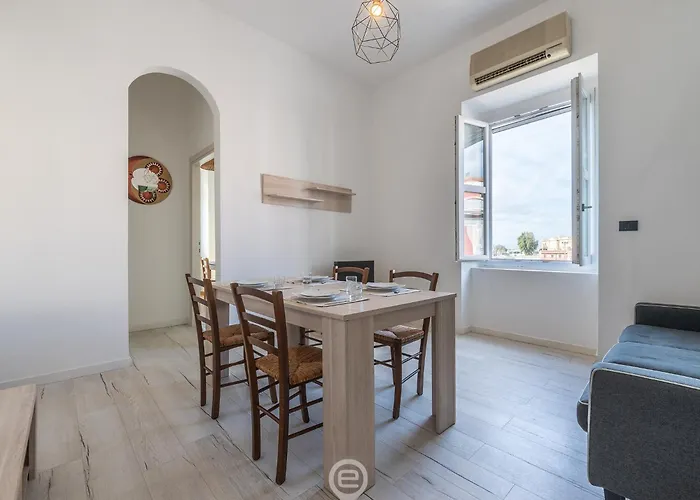 Port View Apartment