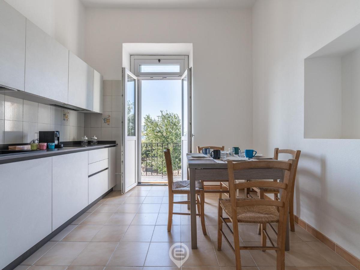 Port View Apartment *